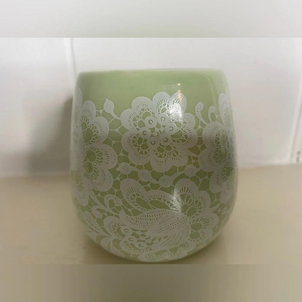 Beautiful coffee mug or tea cup. - Picture 3 of 4